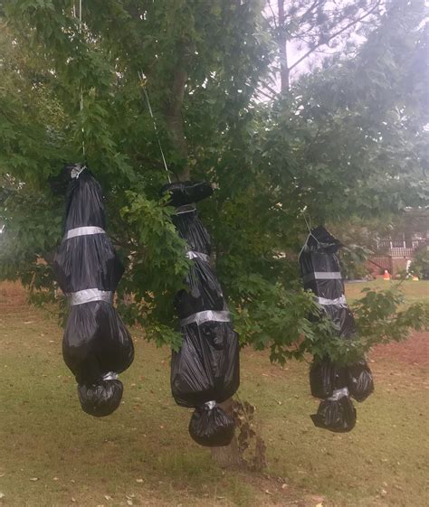 how to make a fake body bag for halloween|hanging a halloween corpse.